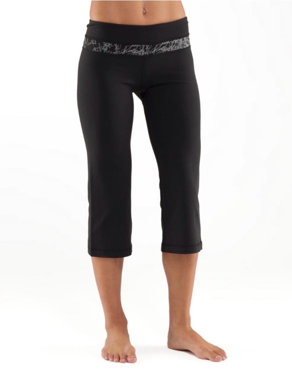 Lululemon Groove Crop
Black / Silver Manifesto Reflective